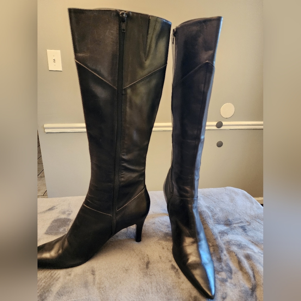 Pointed Toe Black Leather Boots